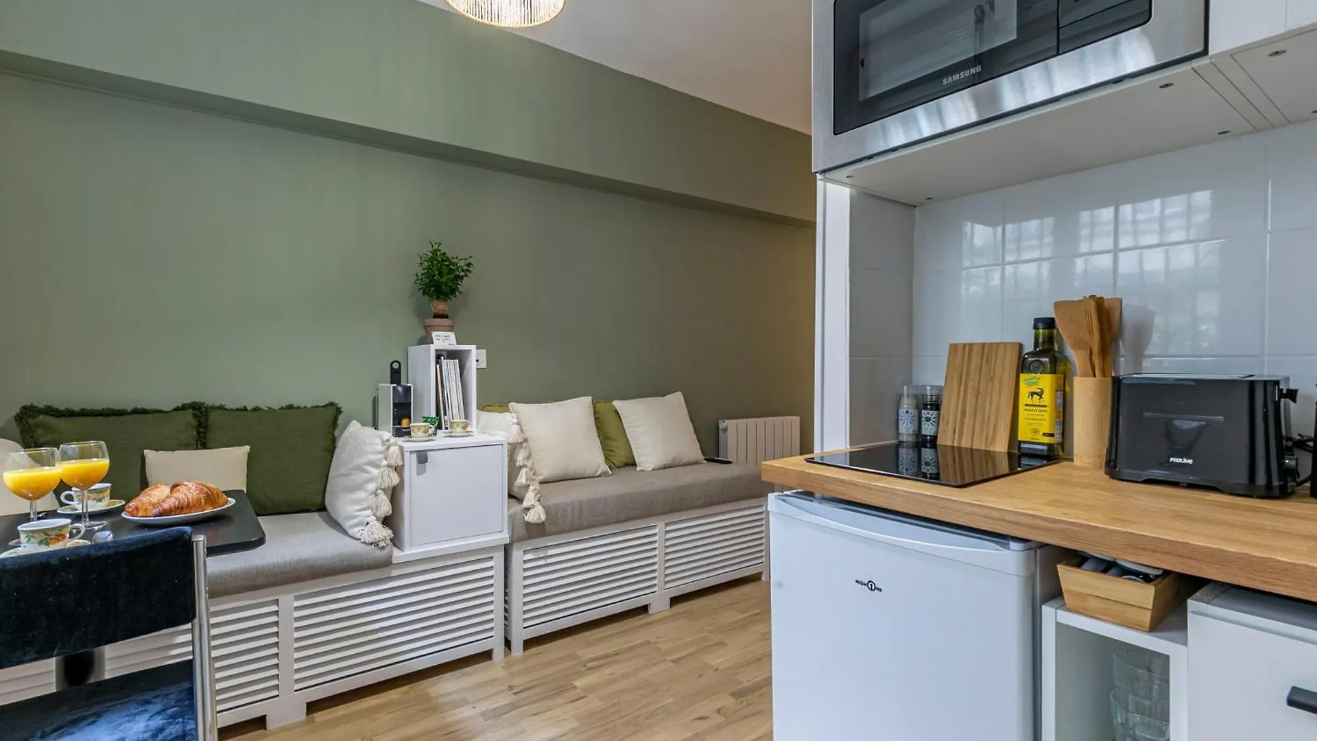 Apartment Design And Quiet On Wooded Courtyard !